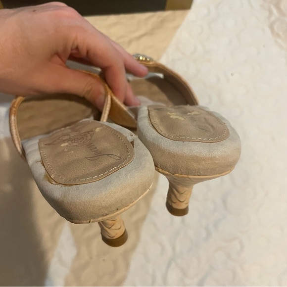 Joan Boyce Bejeweled Heels Women’s 7.5 168885 Tan/ Cream Silver Classic - Picture 6 of 10